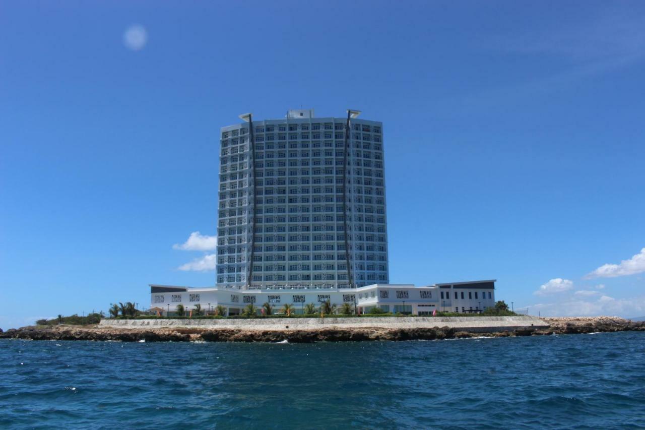 Arterra Hotel And Resort Lapu-Lapu City Eksteriør billede